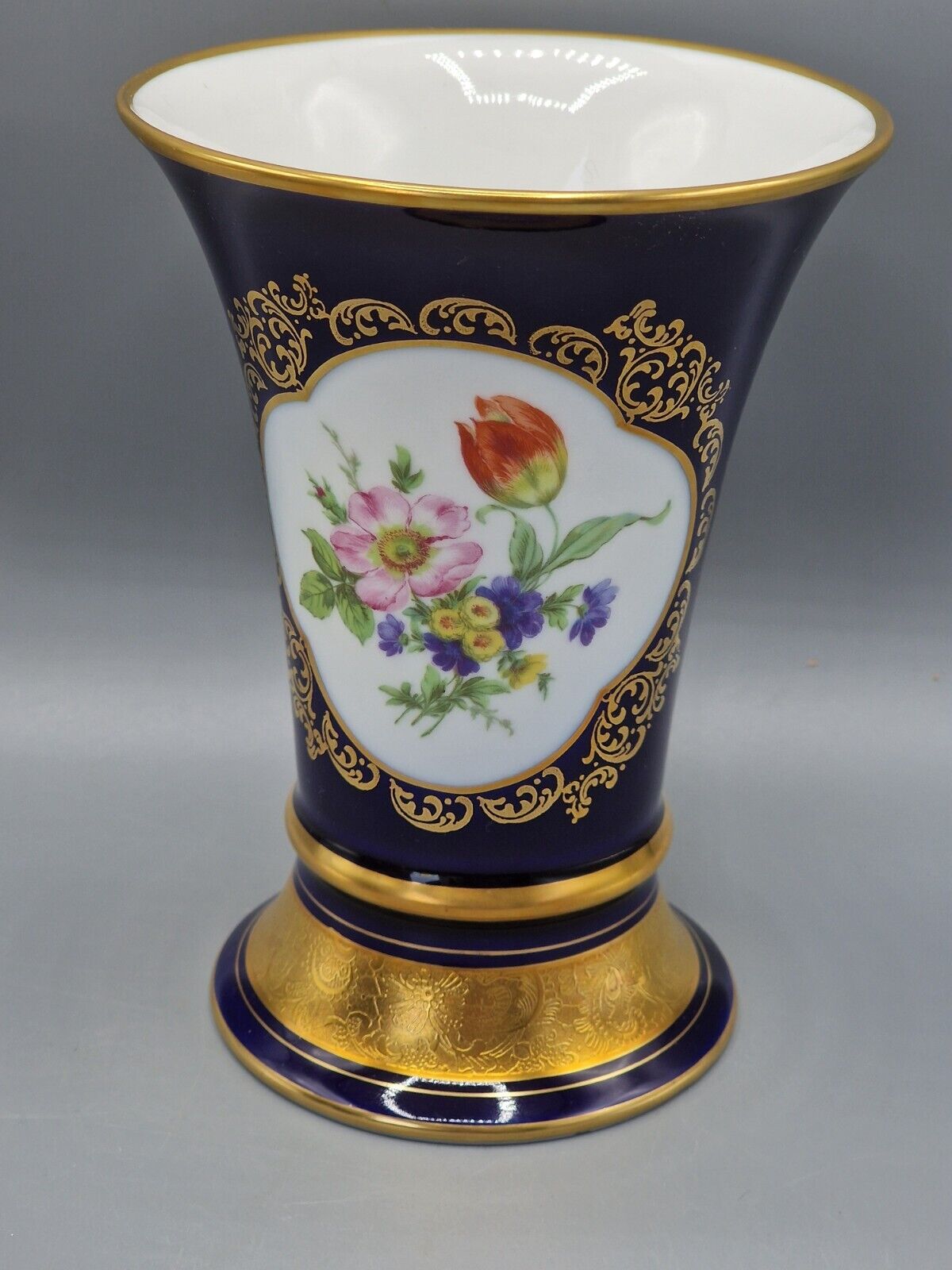 Lindner Porzellan, Vase, Ätzgold Kobalt, Handarbeit